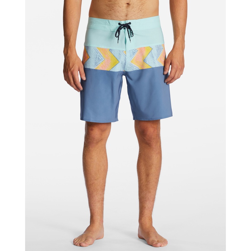 BILLABONG TRIBONG PRO PERFORMANCE BOARDSHORT 18″ – 2 COLORS AVAILABLE