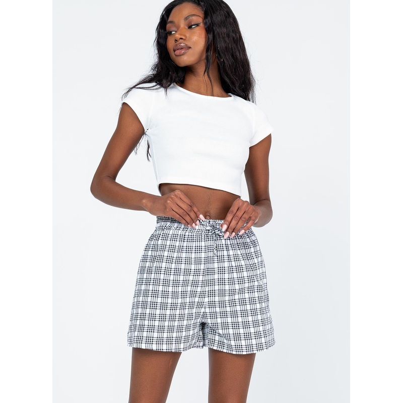 Helenie Shorts Black