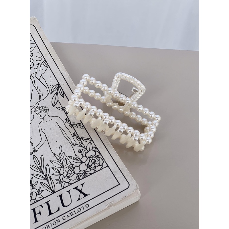 Moreno Pearl Hair Clip White