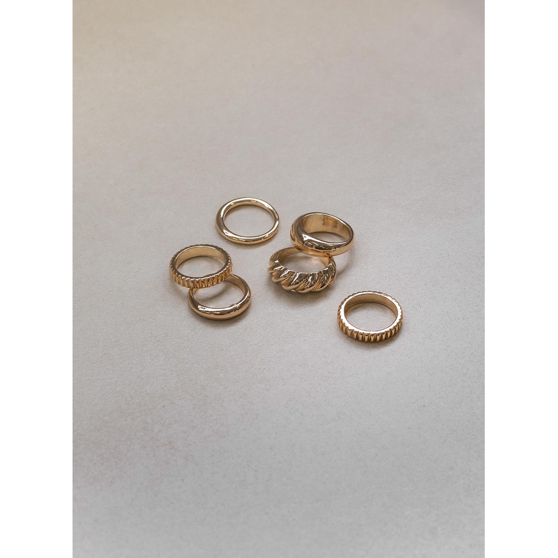 Stables Ring Pack Gold