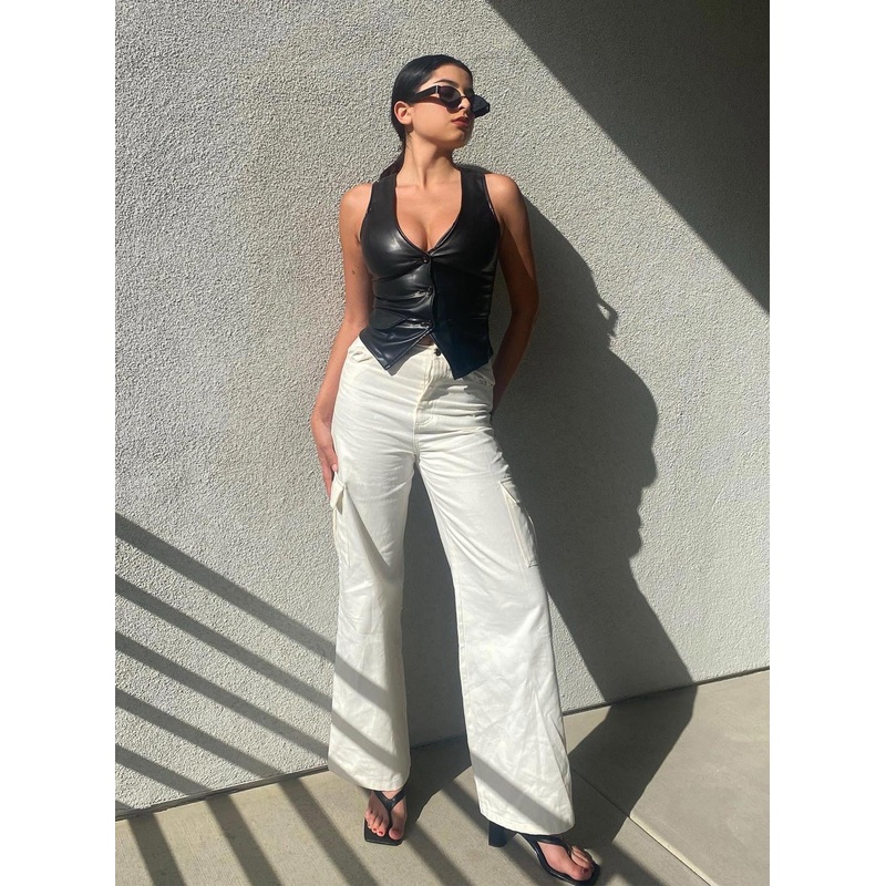 Alesiha Jean White