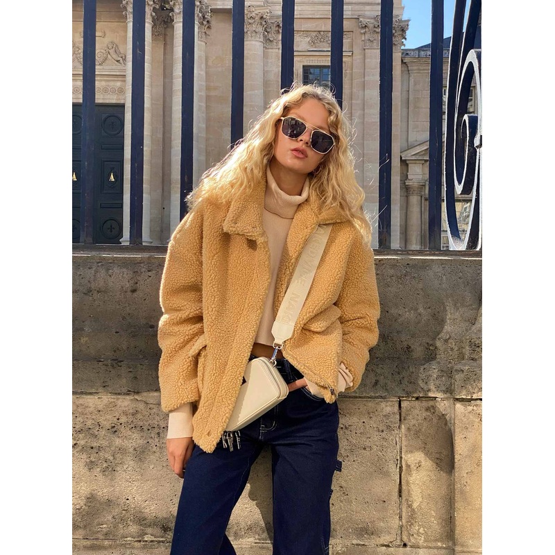 The Somewhere Else Teddy Jacket Beige