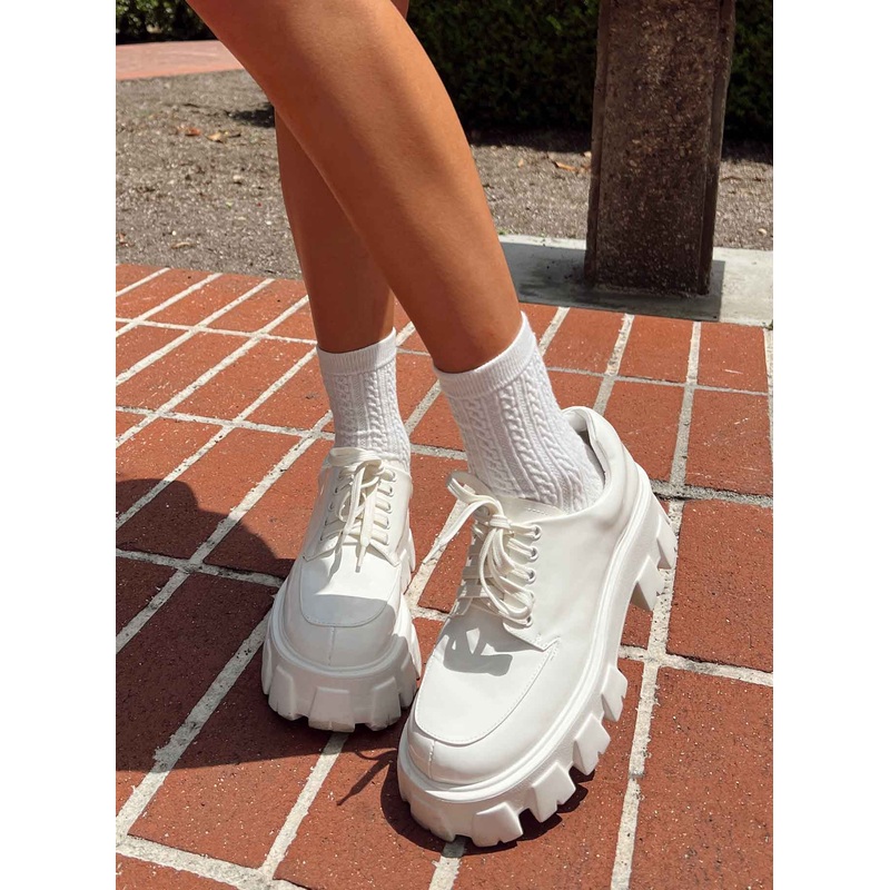 Mia Shoes White