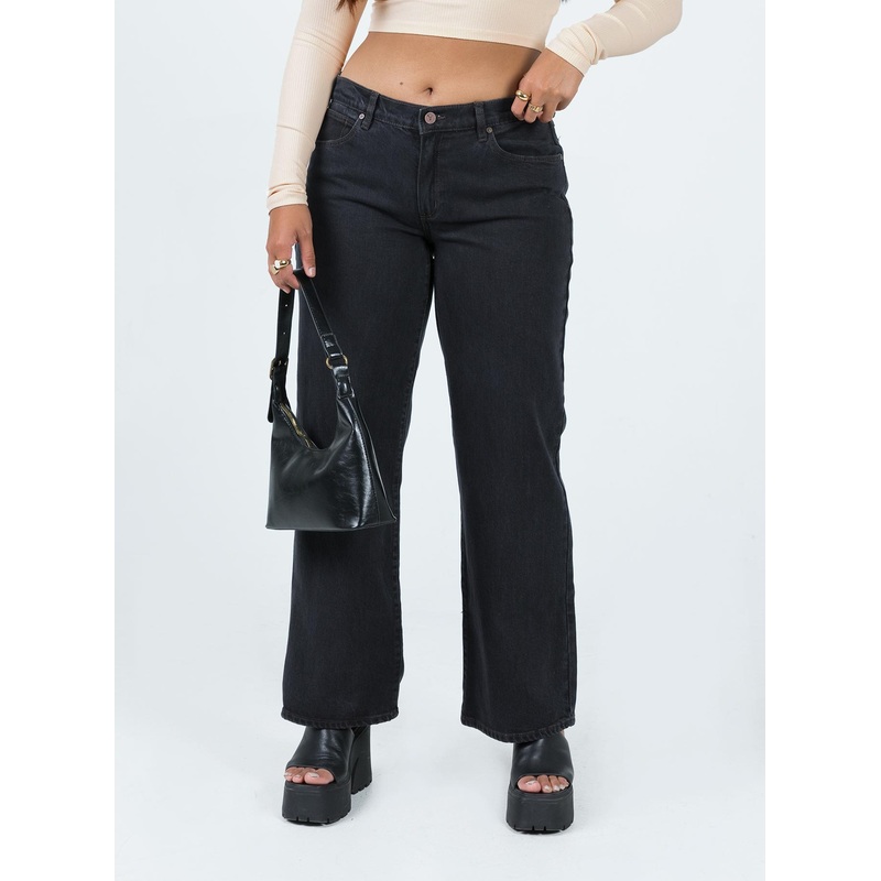 Abrand 99 Low & Wide Black Box