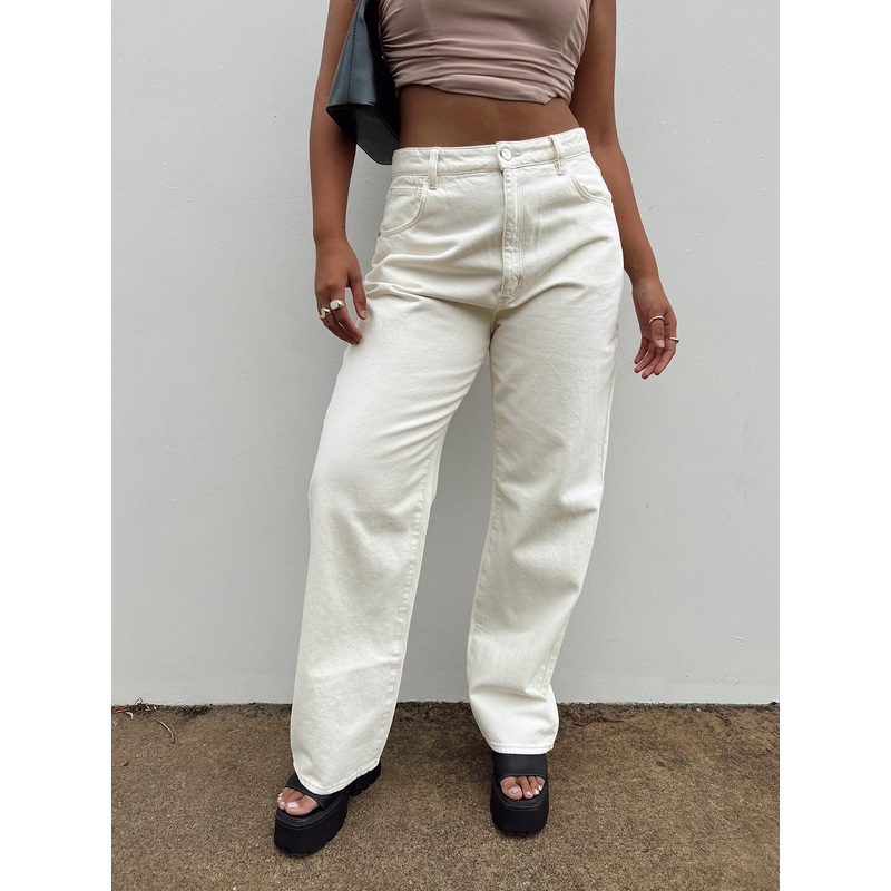 Abrand Carrie Jean Stone White