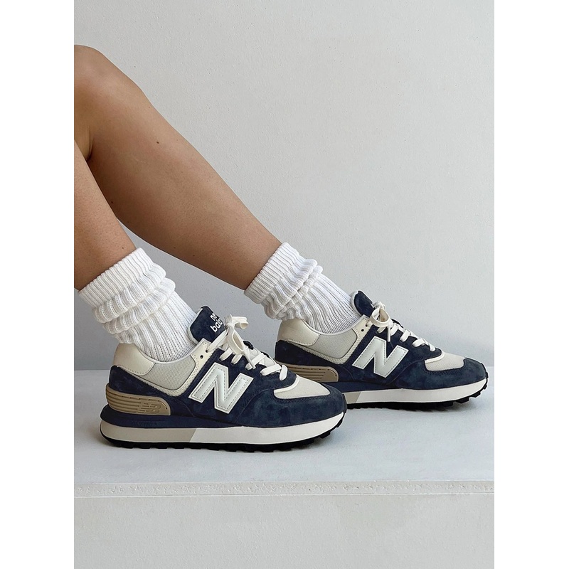 New Balance 574 Navy / Cream
