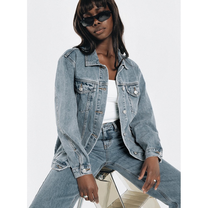 Gazelle Denim Jacket Light Wash