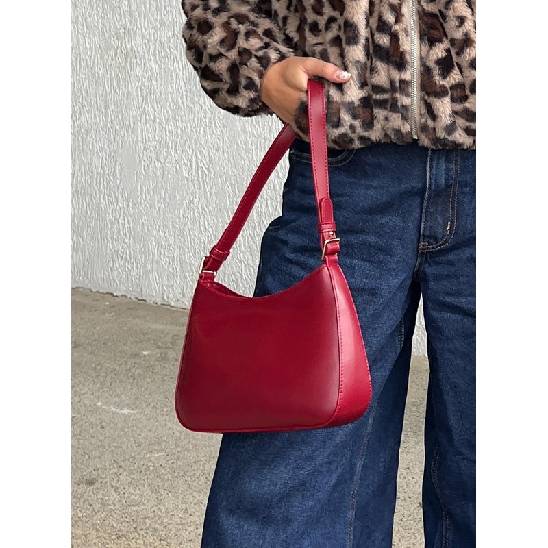 Vesperea Shoulder Bag Red