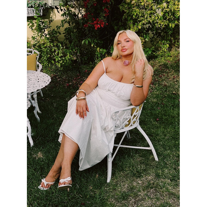 Naria Maxi Dress White Curve