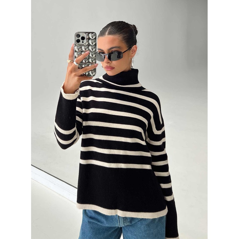 Latch Turtle Neck Stripe Sweater Black / White