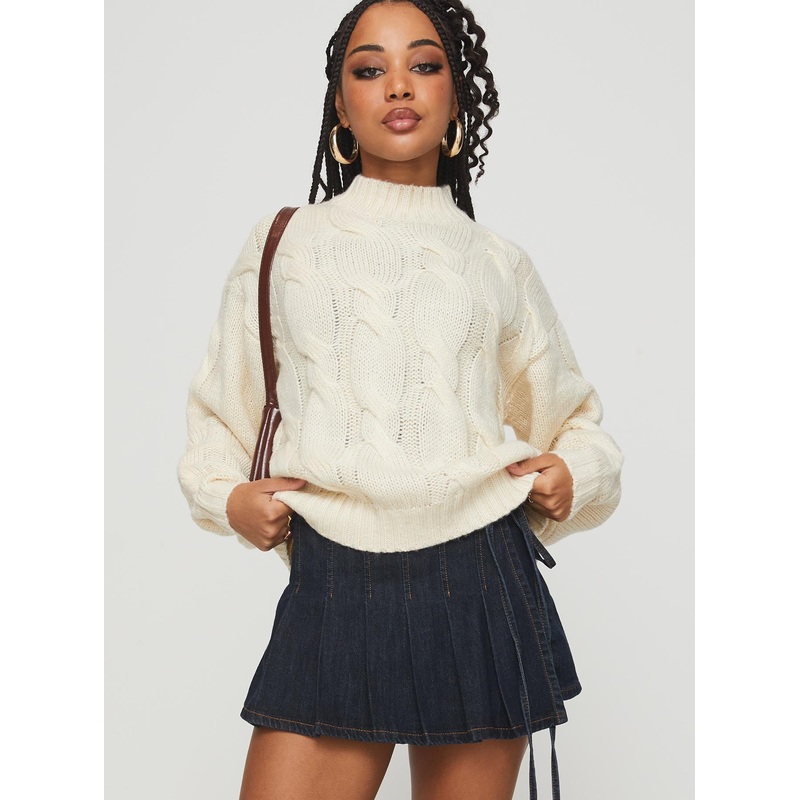 Gzira Oversized Cable Knit Sweater Cream