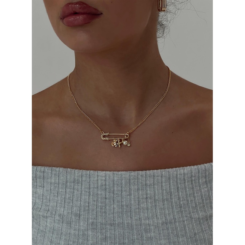 Pin Me Up Necklace Gold
