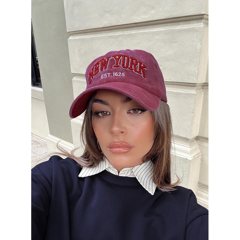 Normal Girl Hat Washed Red