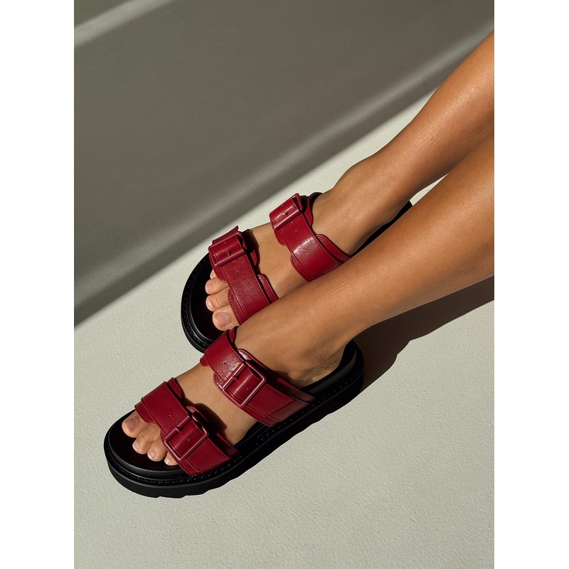 Ma Belle Sandals Cherry