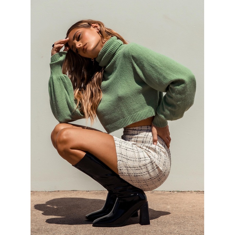 Zahara Cropped Turtleneck Sweater Green